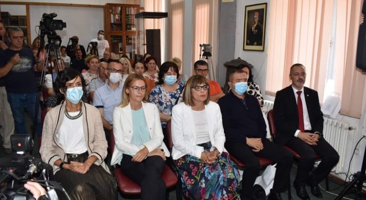 210619890_4050712231715914_2547681467287255782_n